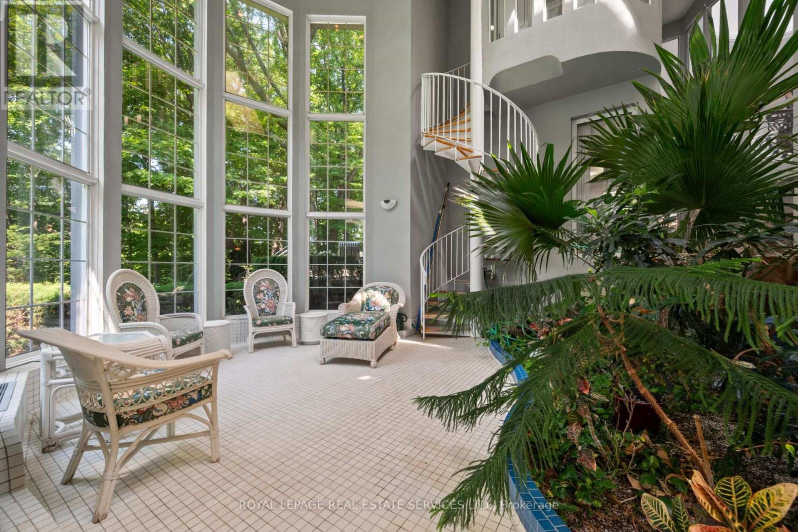7 THE GREEN PINES - Image 18