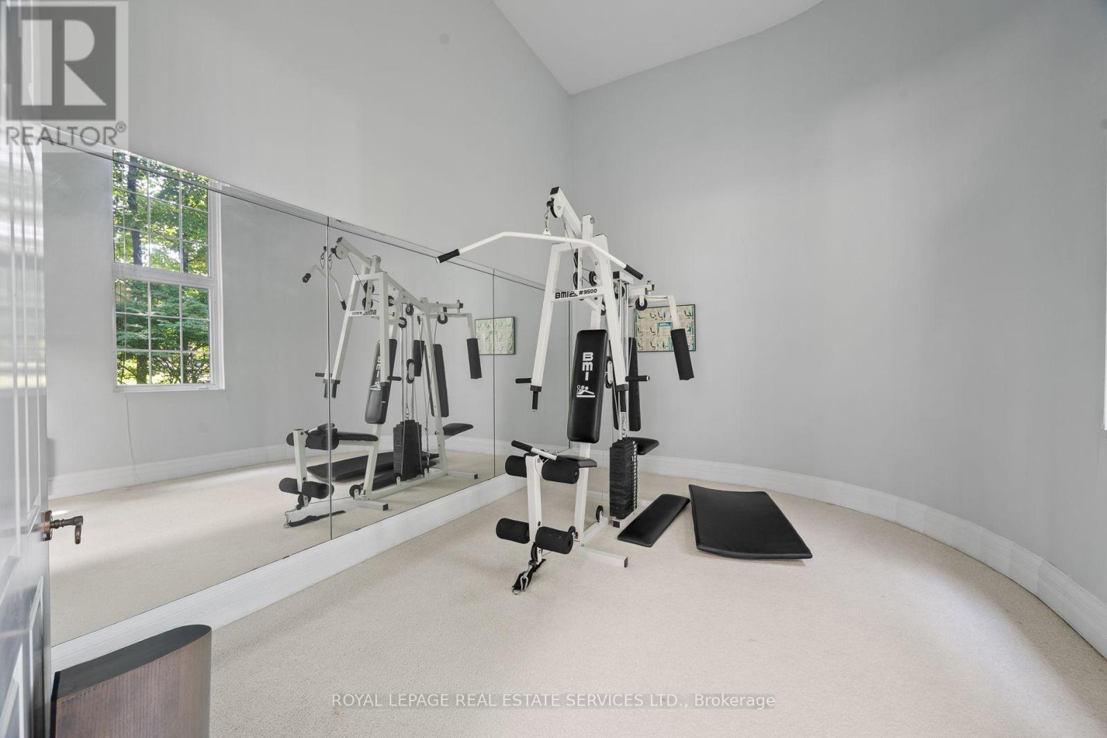 7 THE GREEN PINES - Image 19