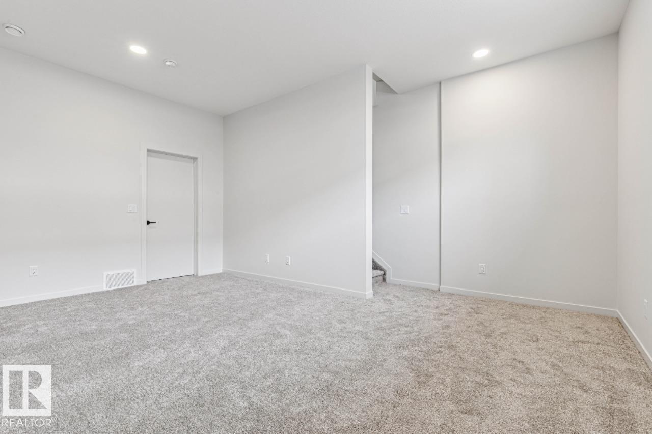 319 30 ST SW - 32