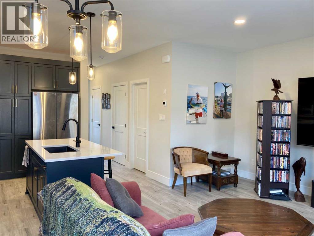 8621 24 Avenue S - 11