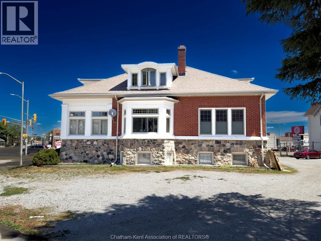226 WELLINGTON STREET West, Chatham — photo 4