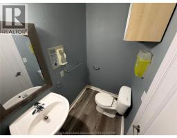 226 Wellington Street West, Chatham, ON N7M1J6 Photo 12
