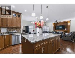 5pc Bathroom - 8245 Saddlebrook Drive Ne, Calgary, AB T3J0M4 Photo 11