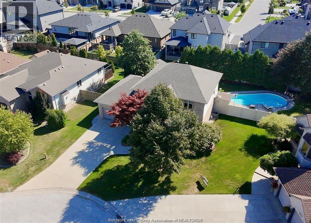 128 Pheasant Run DRIVE - 9
