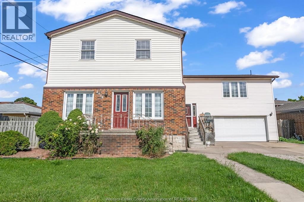 2416 MERCER STREET, Windsor — photo 2