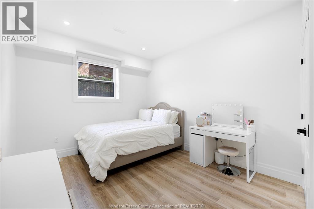 3838 RONALD AVE - 39