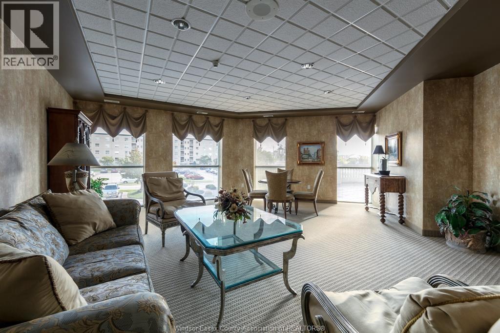 #901 5055 RIVERSIDE DRIVE East - 12