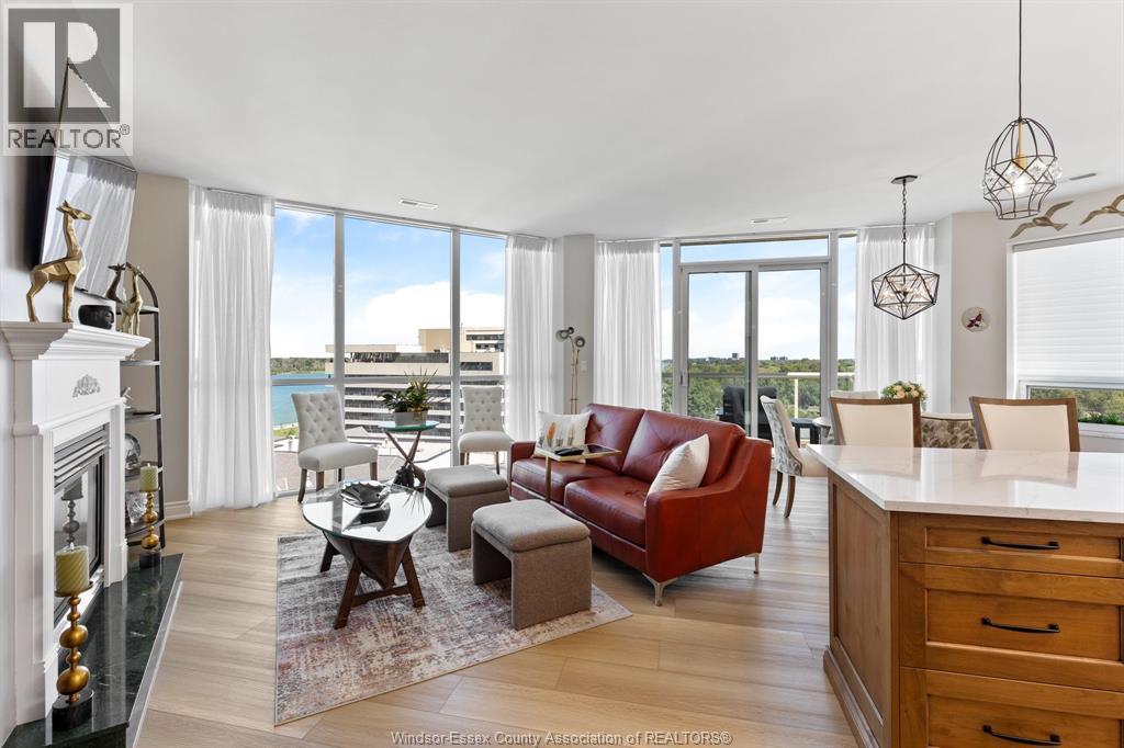 #901 5055 RIVERSIDE DRIVE East - 18