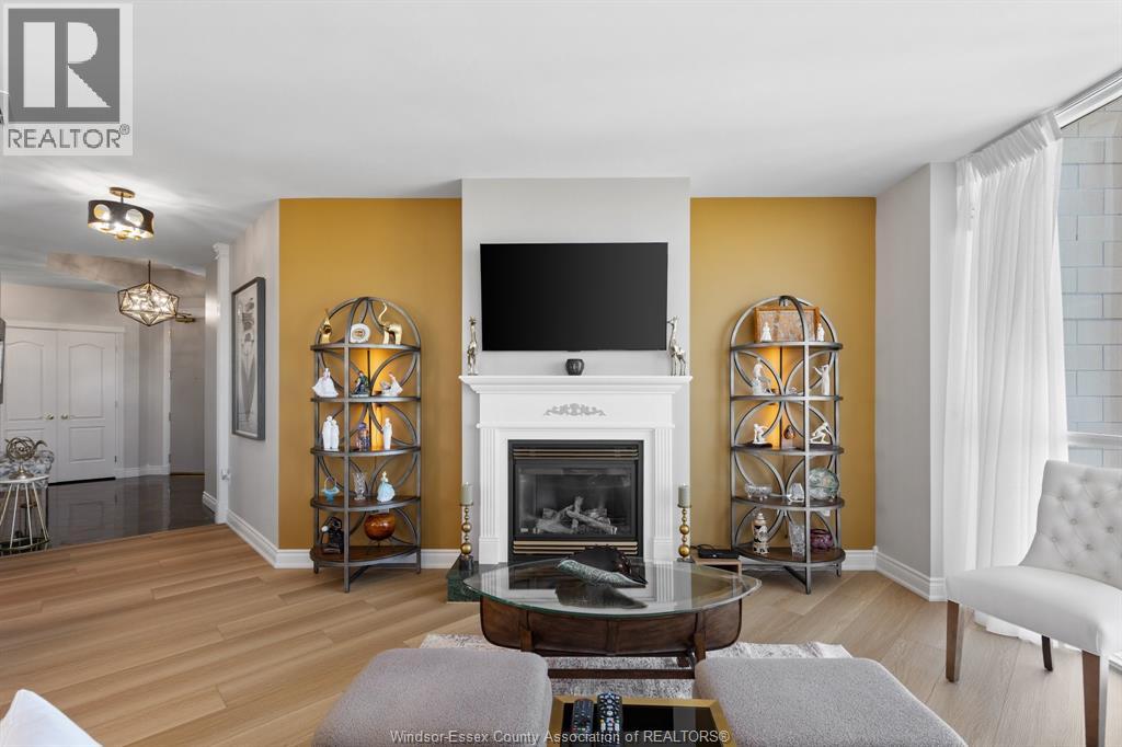 #901 5055 RIVERSIDE DRIVE East - 28