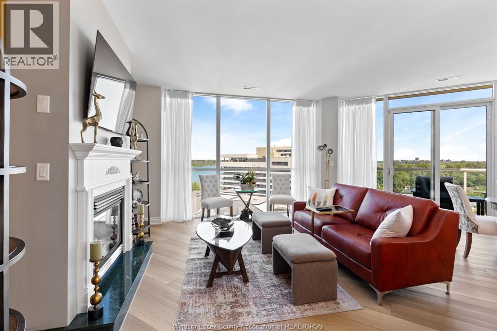 #901 5055 RIVERSIDE DRIVE East - 32