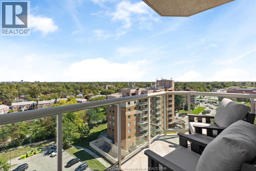 #901 5055 RIVERSIDE DRIVE East - 34