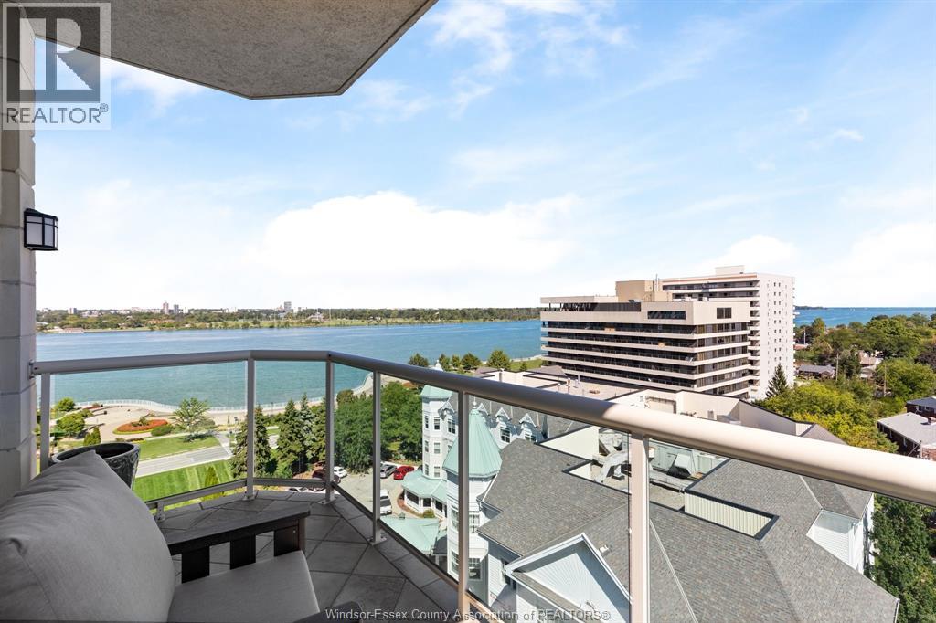 #901 5055 RIVERSIDE DRIVE East - 36