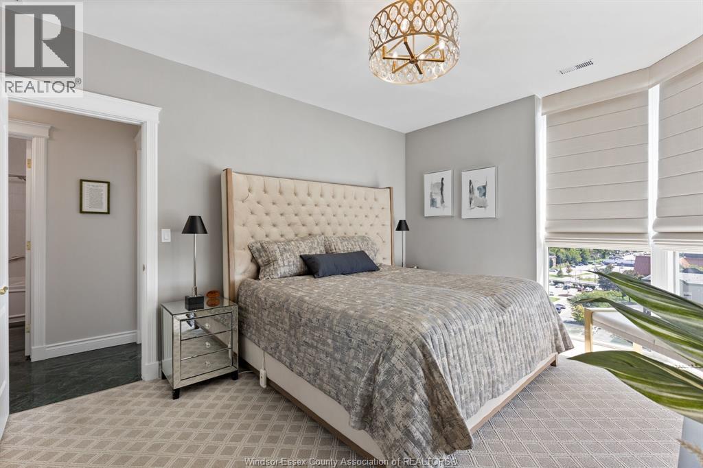 #901 5055 RIVERSIDE DRIVE East - 40