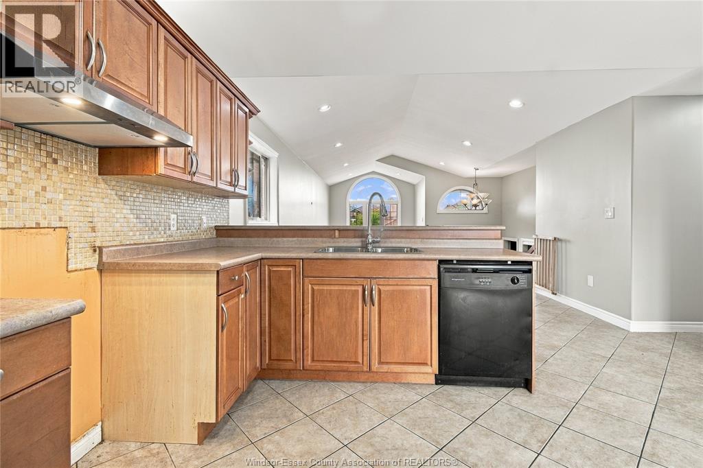 4610 BRUNSWICK AVENUE - 14