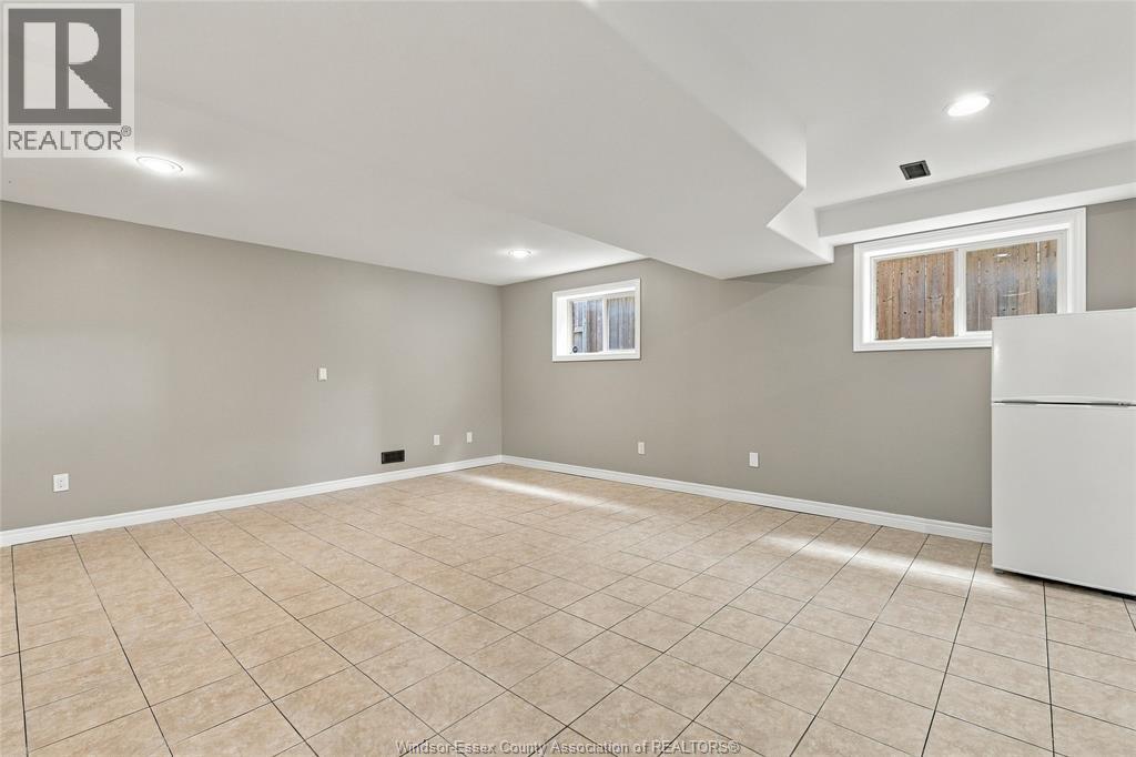 4610 BRUNSWICK AVENUE - 22