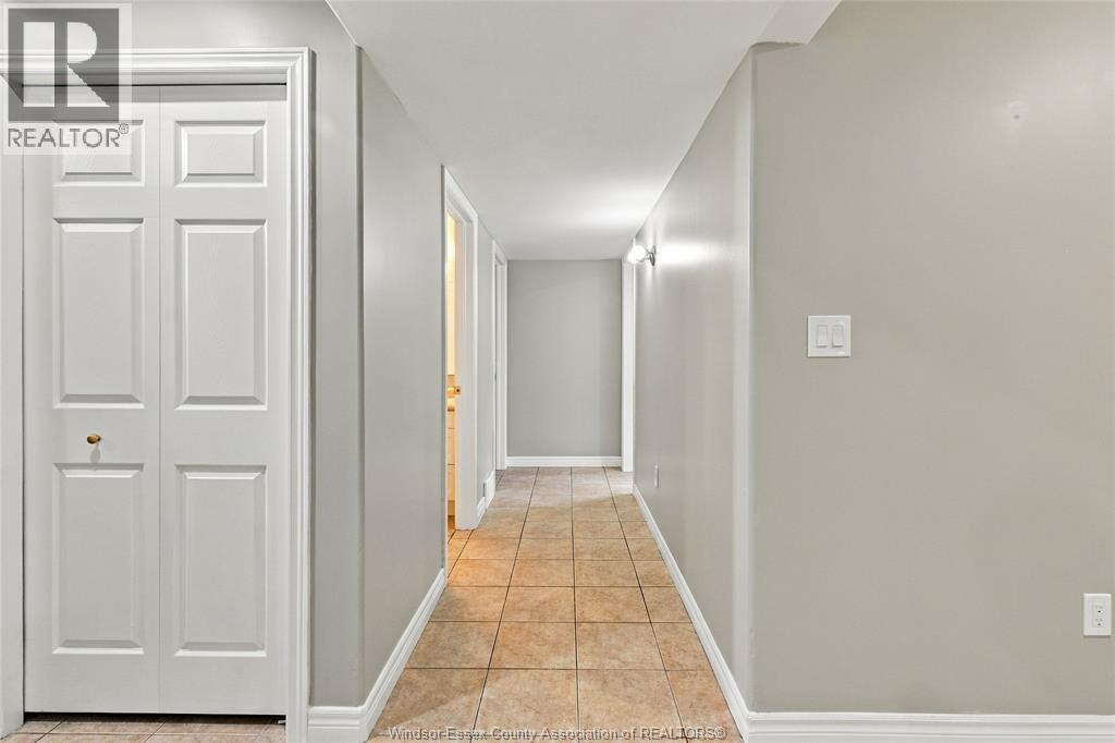 4610 BRUNSWICK AVENUE - 25
