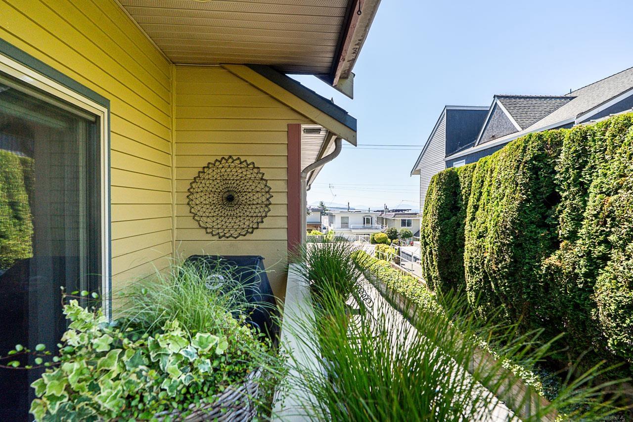 4 15151 BUENA VISTA AVENUE, White Rock