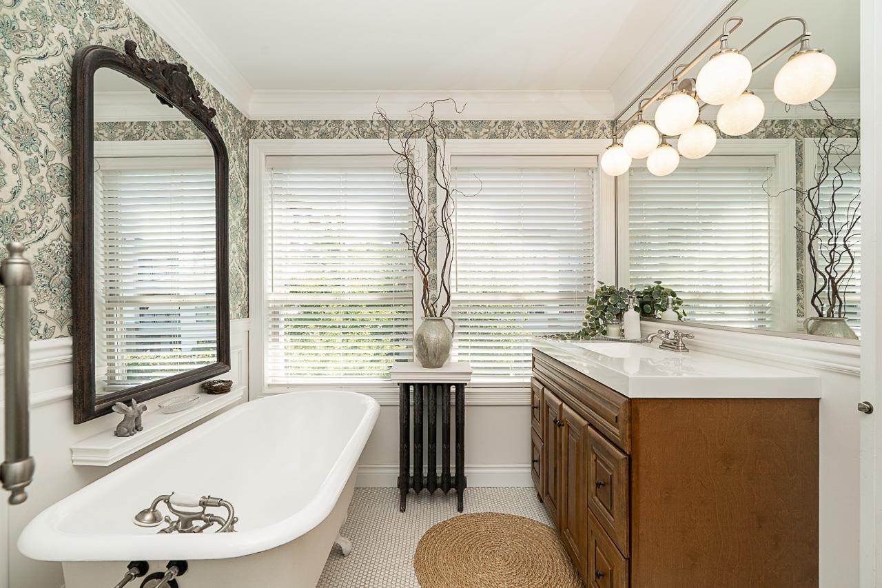 4 15151 BUENA VISTA AVENUE, White Rock