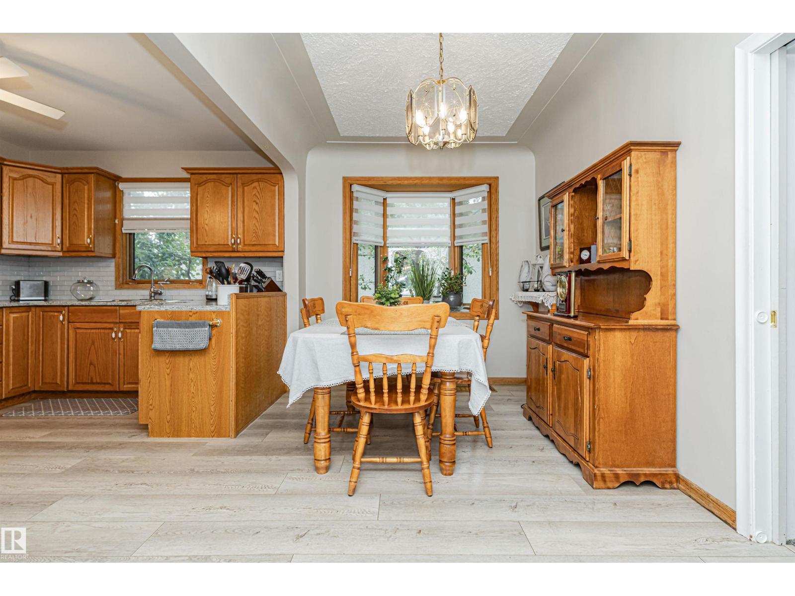 10807 136 ST NW - 12