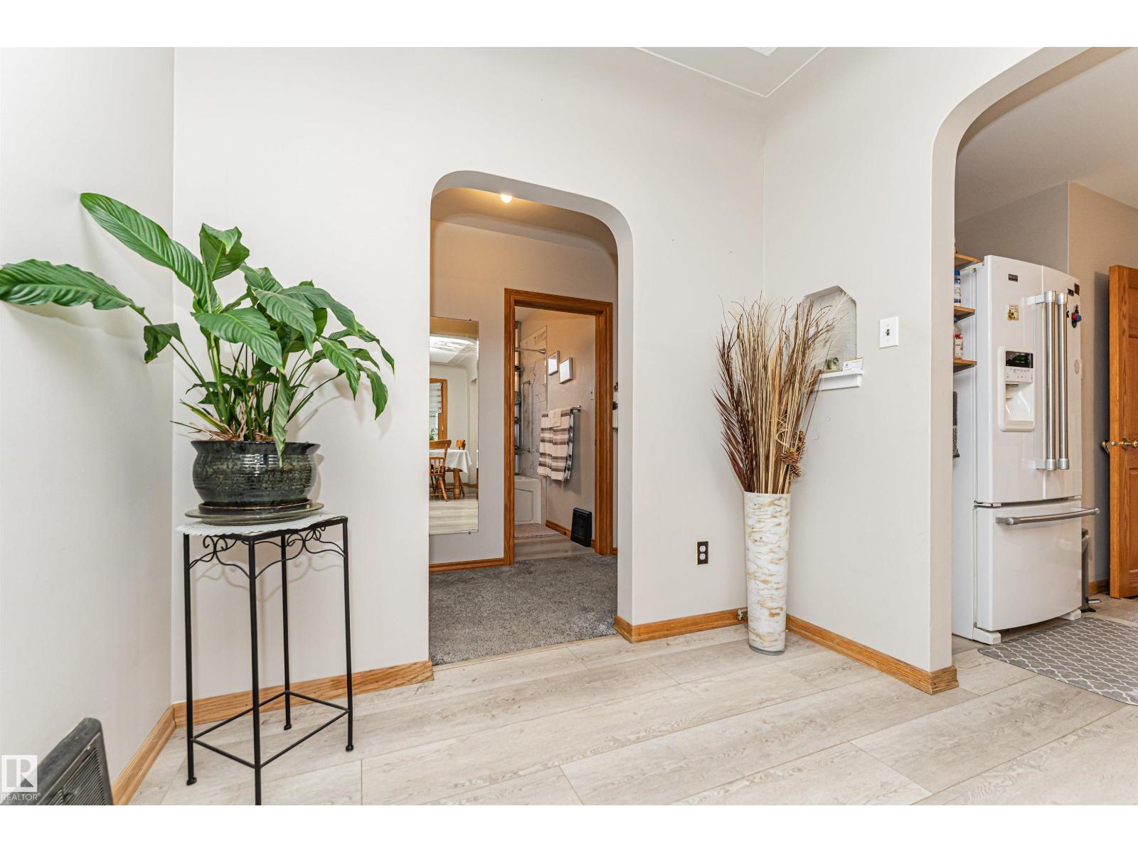 10807 136 ST NW - 20