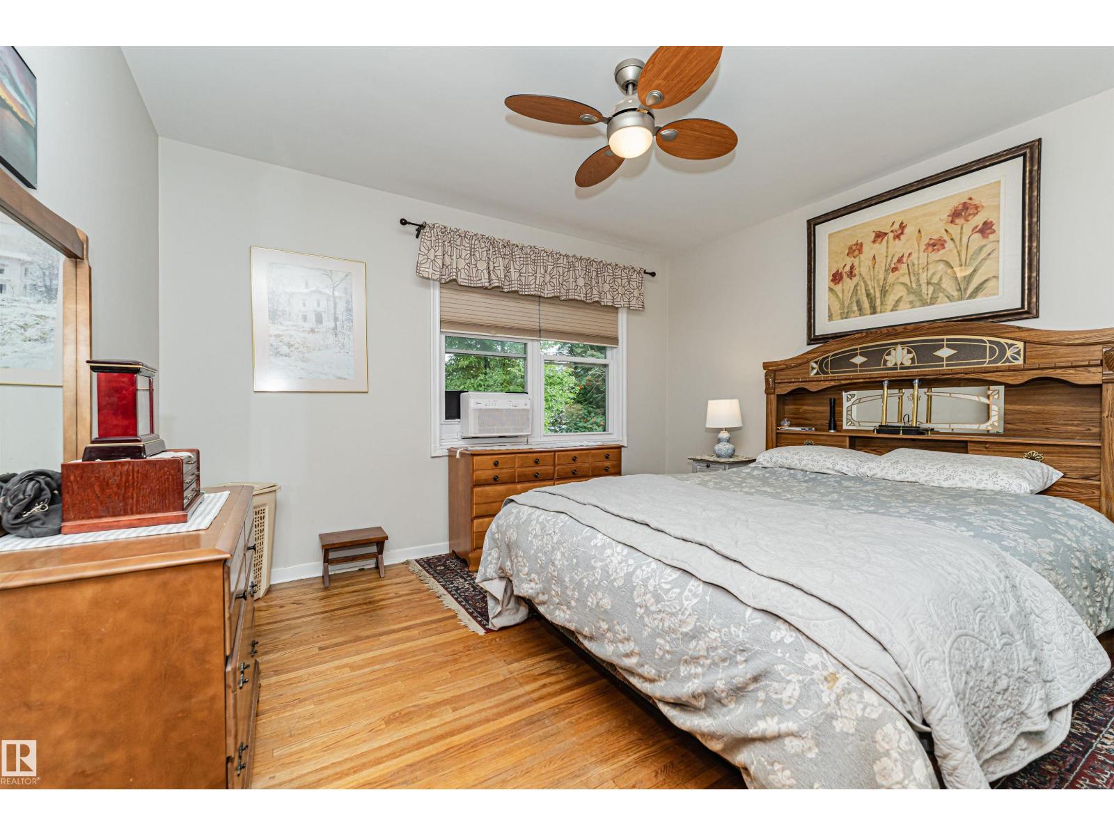 10807 136 ST NW - 21