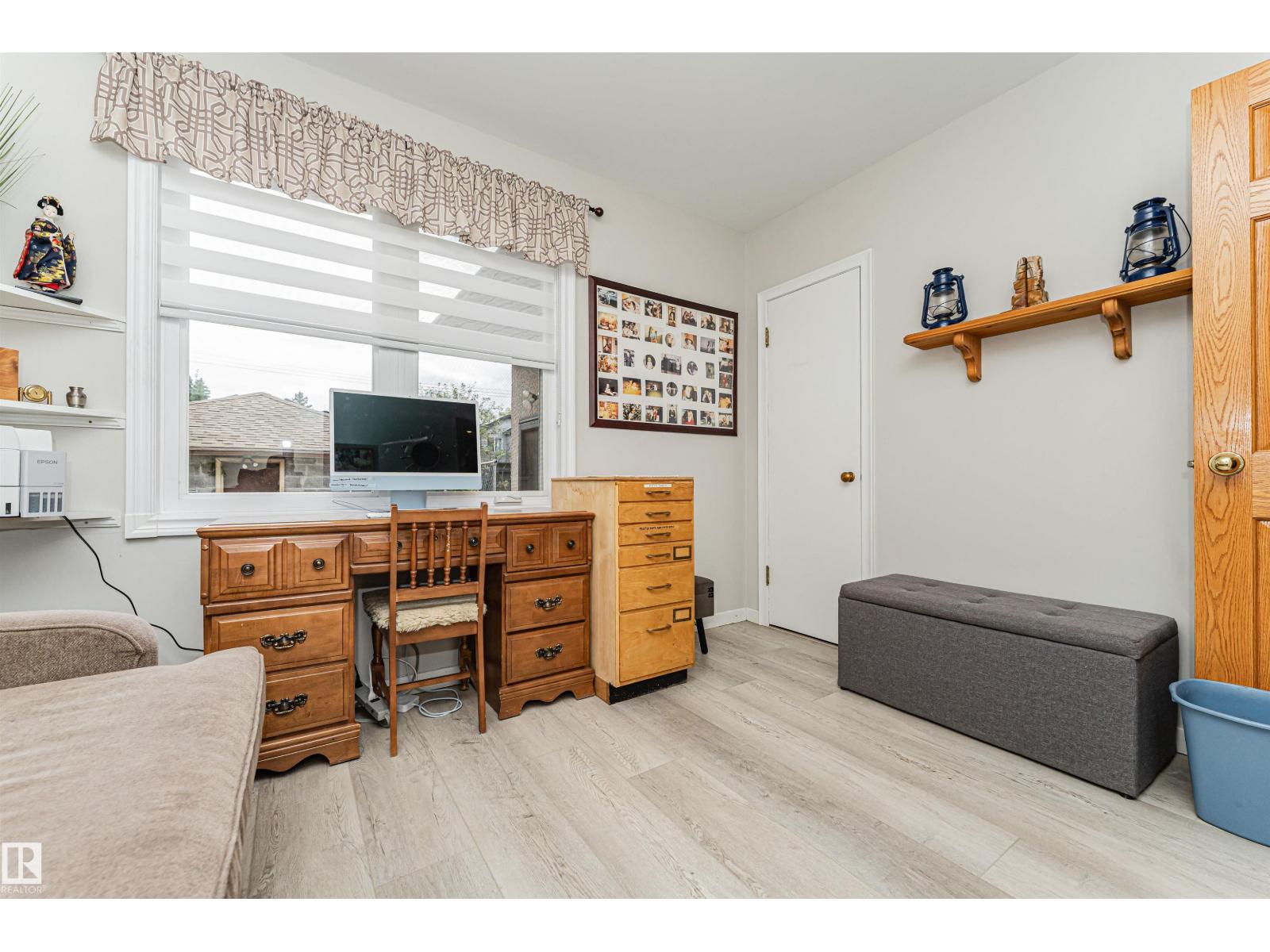 10807 136 ST NW - 25