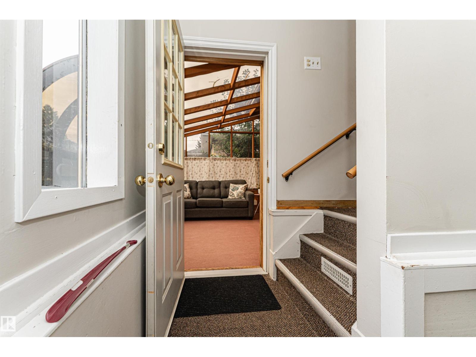 10807 136 ST NW - 27