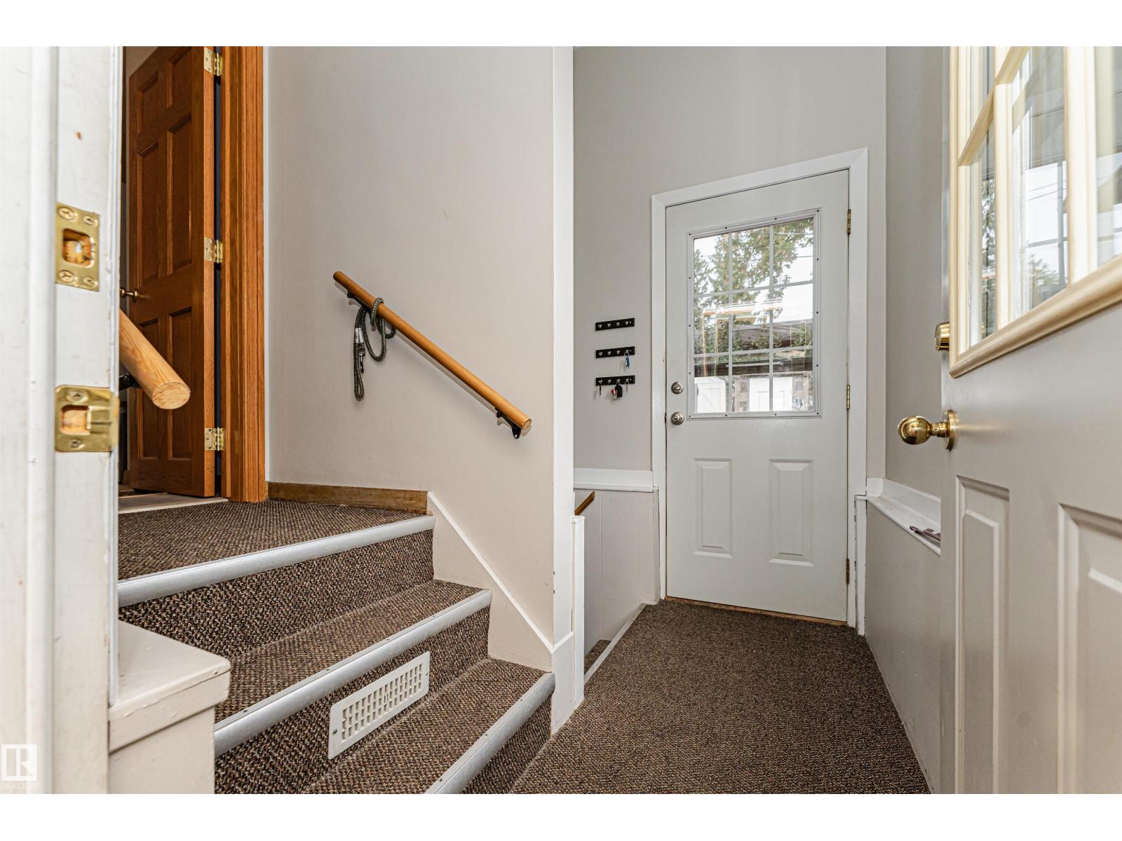 10807 136 ST NW - 30