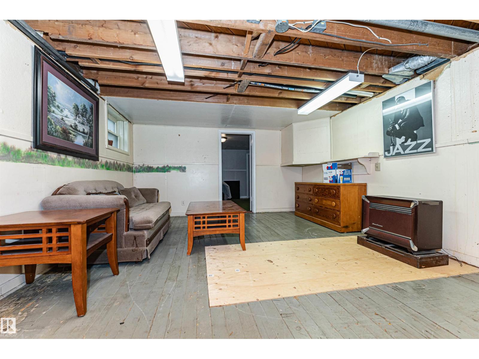 10807 136 ST NW - 38