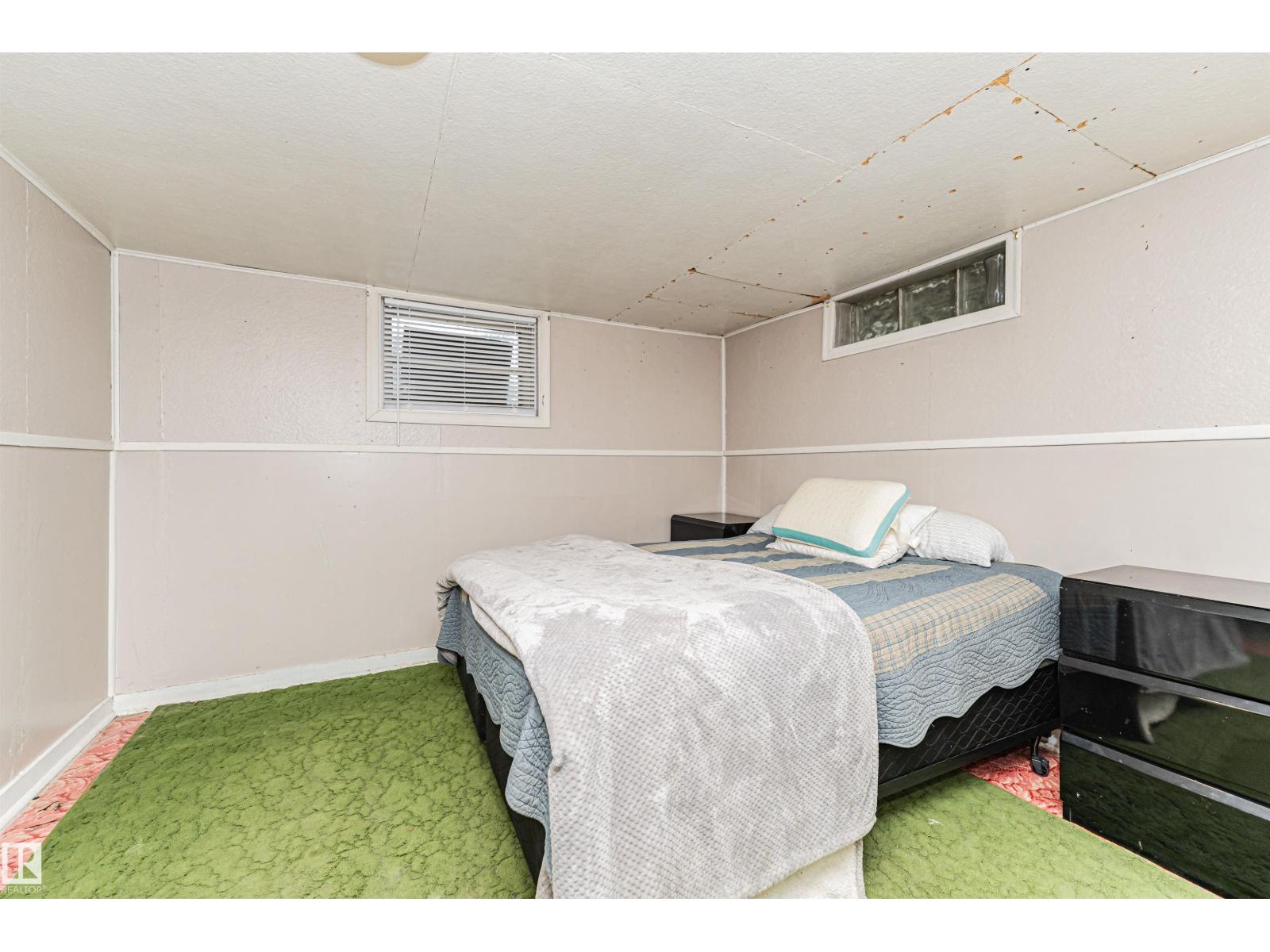 10807 136 ST NW - 40