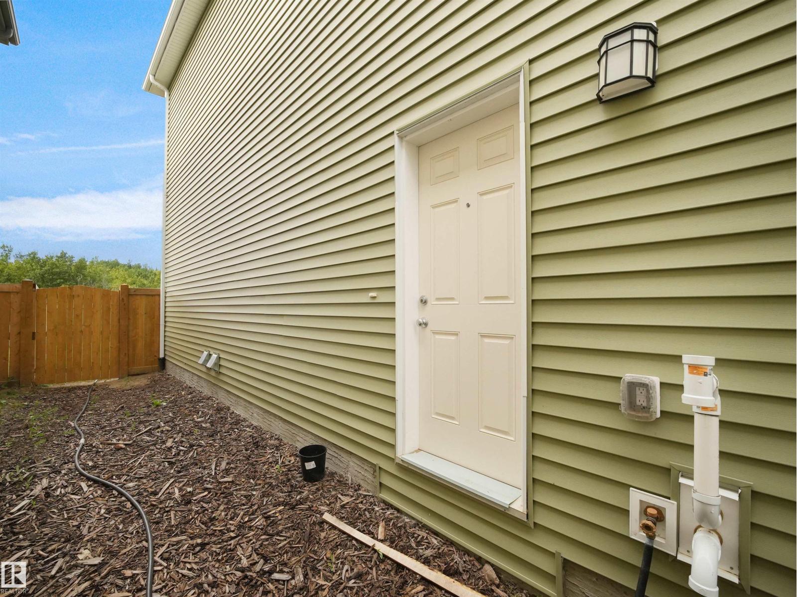 3724 214 ST NW - 46