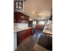 12 6th Street Crescent W, Kindersley, SK S0L1S0 Photo 14