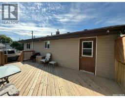 2pc Bathroom - 12 6th Street Crescent W, Kindersley, SK S0L1S0 Photo 9