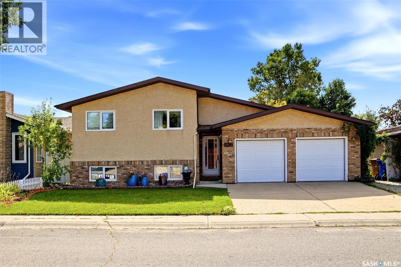 2807 Howell DRIVE E - 1