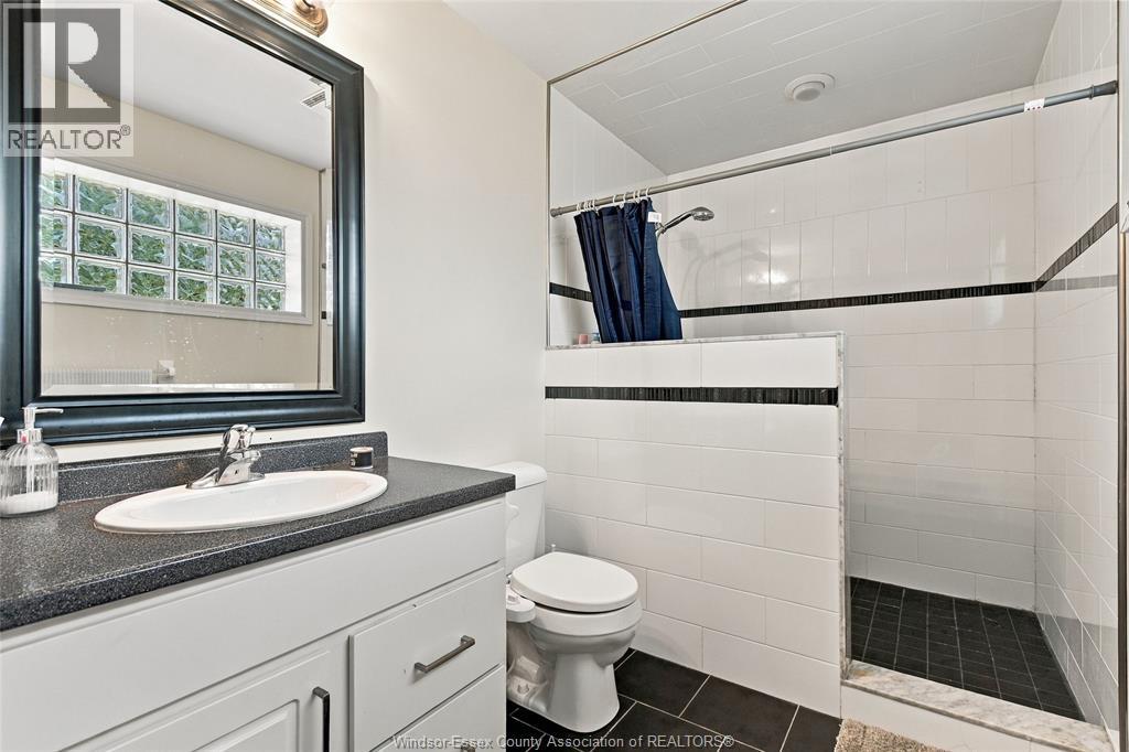 1364 MATTHEW CRESCENT - 14
