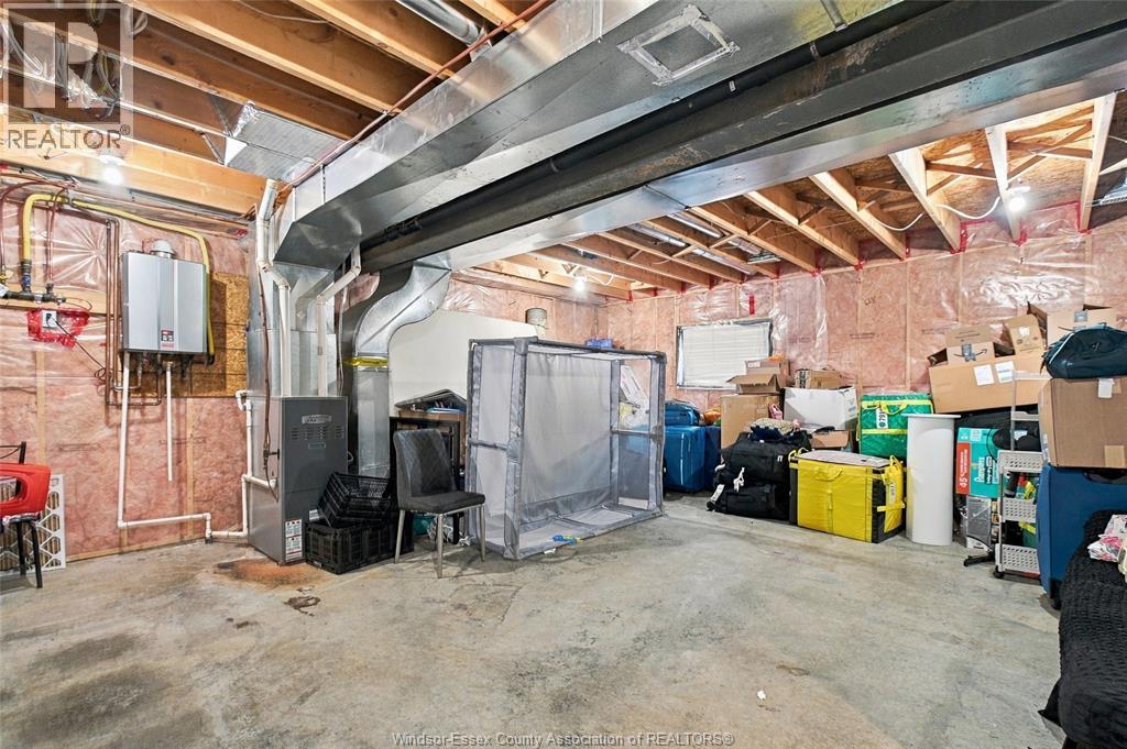 1364 MATTHEW CRESCENT - 24