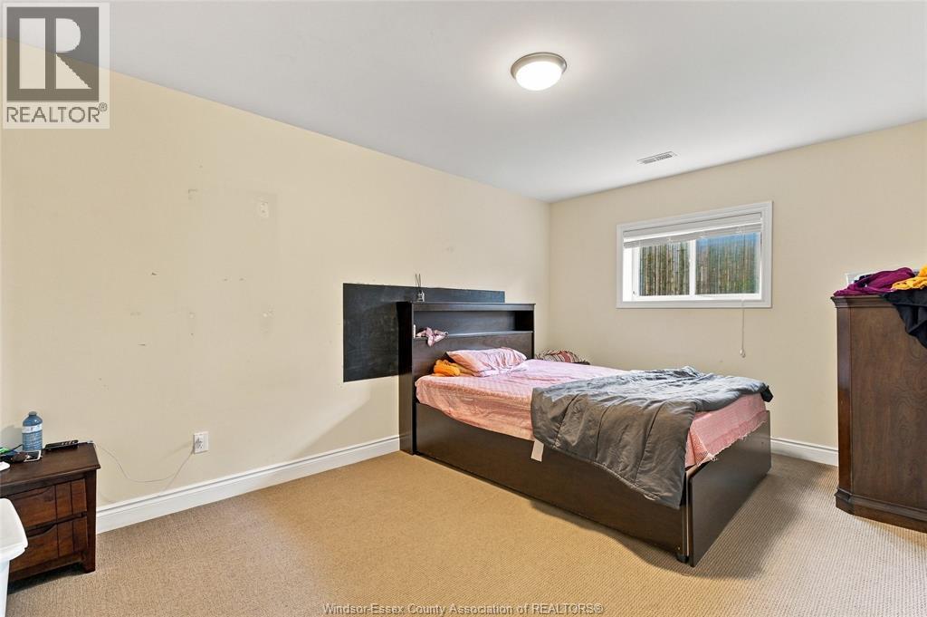 1364 MATTHEW CRESCENT - 21