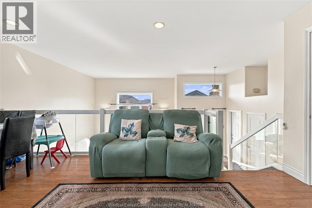 1364 MATTHEW CRESCENT, Lakeshore — photo 7
