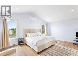63 Winterberry Drive, photo 16