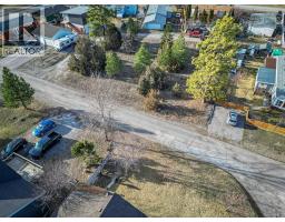 4963 Spruce Avenue, Canal Flats, BC V0B1B0 Photo 7
