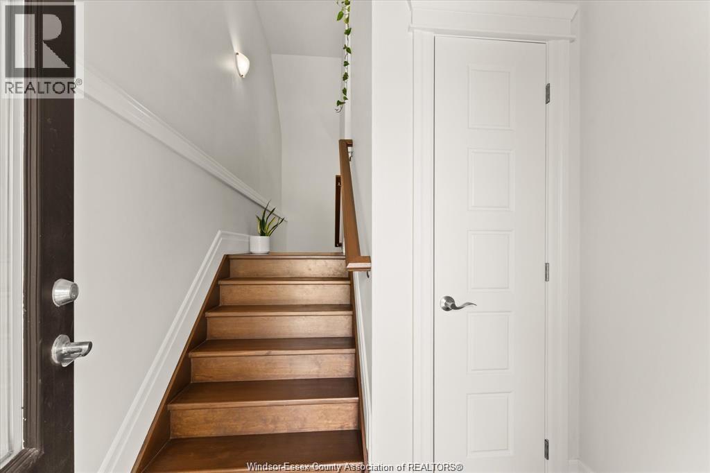 735 BROWNSTONE ROAD, Lakeshore — photo 4