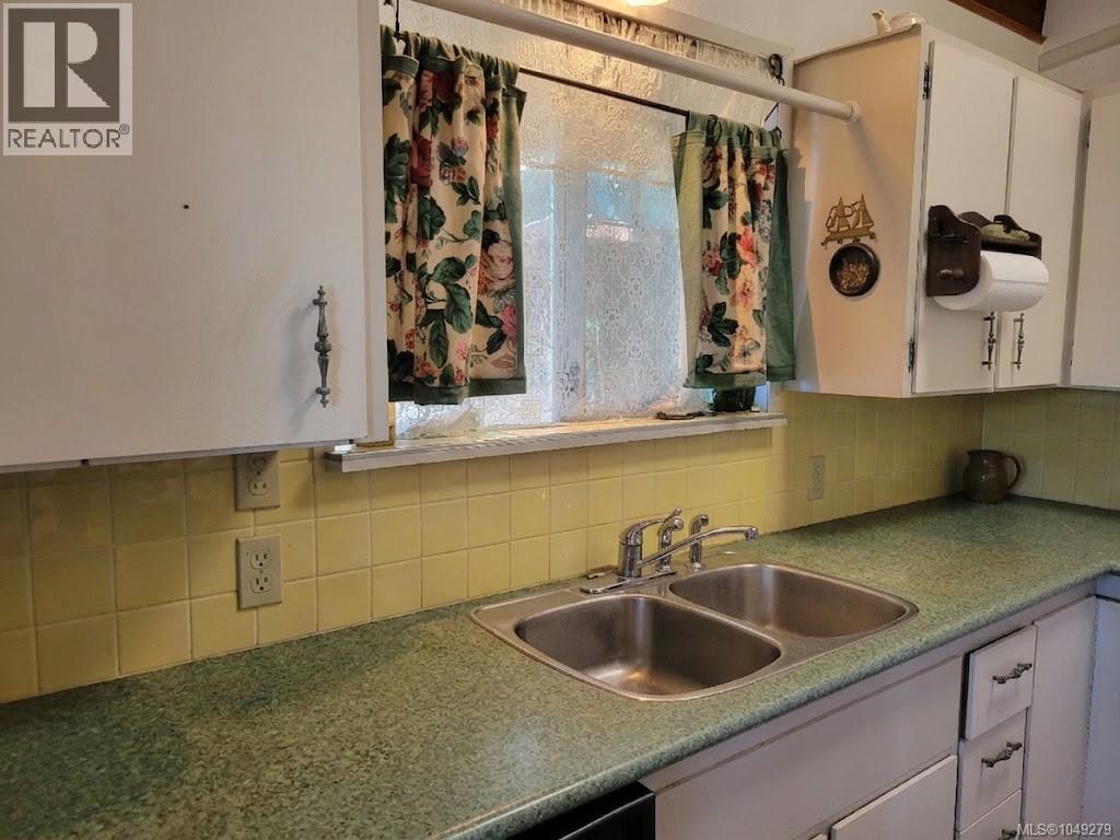 264 Forbes Dr - 7