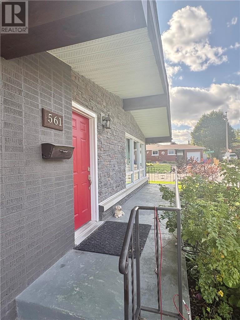 561 Willard Avenue - 25