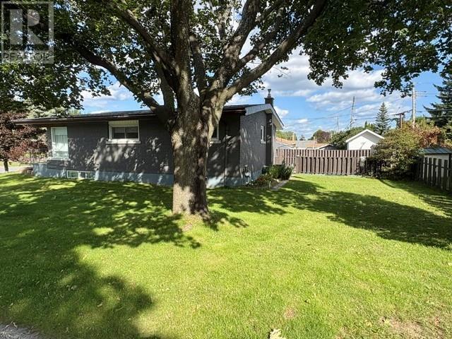 561 Willard Avenue - 7