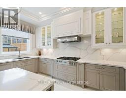 18 Suncrest Drive, Toronto, ON M3C2L2 Photo 16
