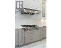 18 Suncrest Drive, Toronto, ON M3C2L2 Photo 23