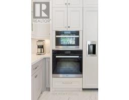 18 Suncrest Drive, Toronto, ON M3C2L2 Photo 22