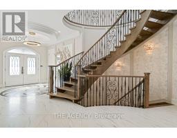 18 Suncrest Drive, Toronto, ON M3C2L2 Photo 24
