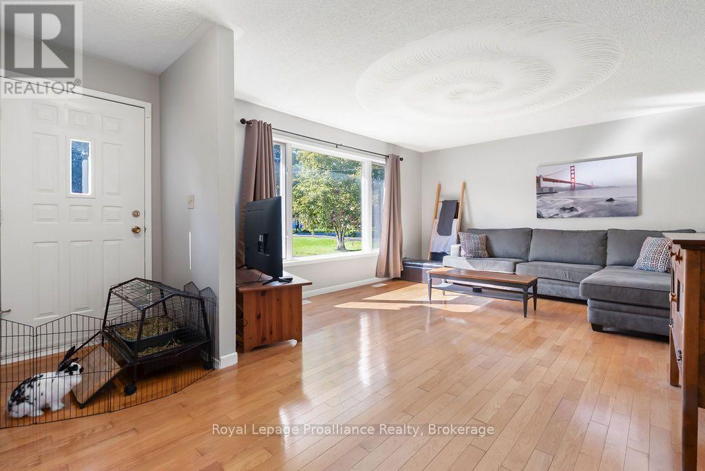 247 HARMONY ROAD, Belleville (Thurlow Ward) — photo 8