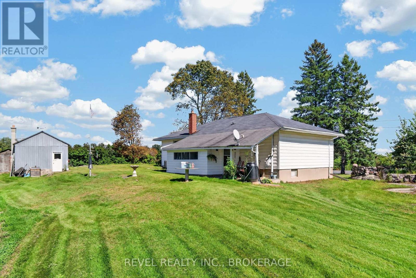 4258 HWY 15 - Image 33